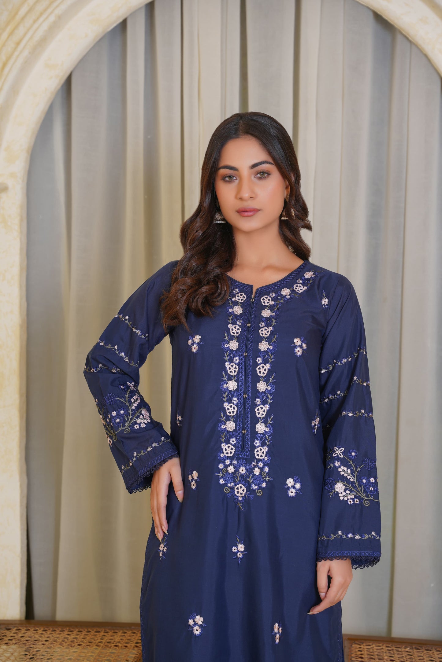 Yameena 2Pc – Embroidered Lawn Dress